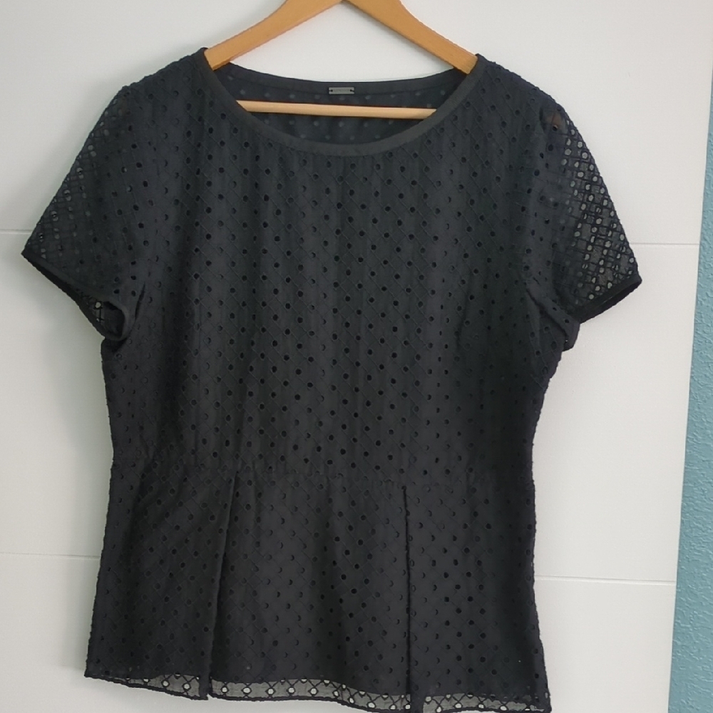 Elie Tahari Black Eyelet Short-Sleeve Peplum Top Minimalist Career Formal Sz L